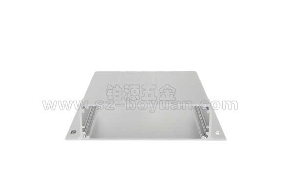 使用鋁外殼時，要注意哪些事項?